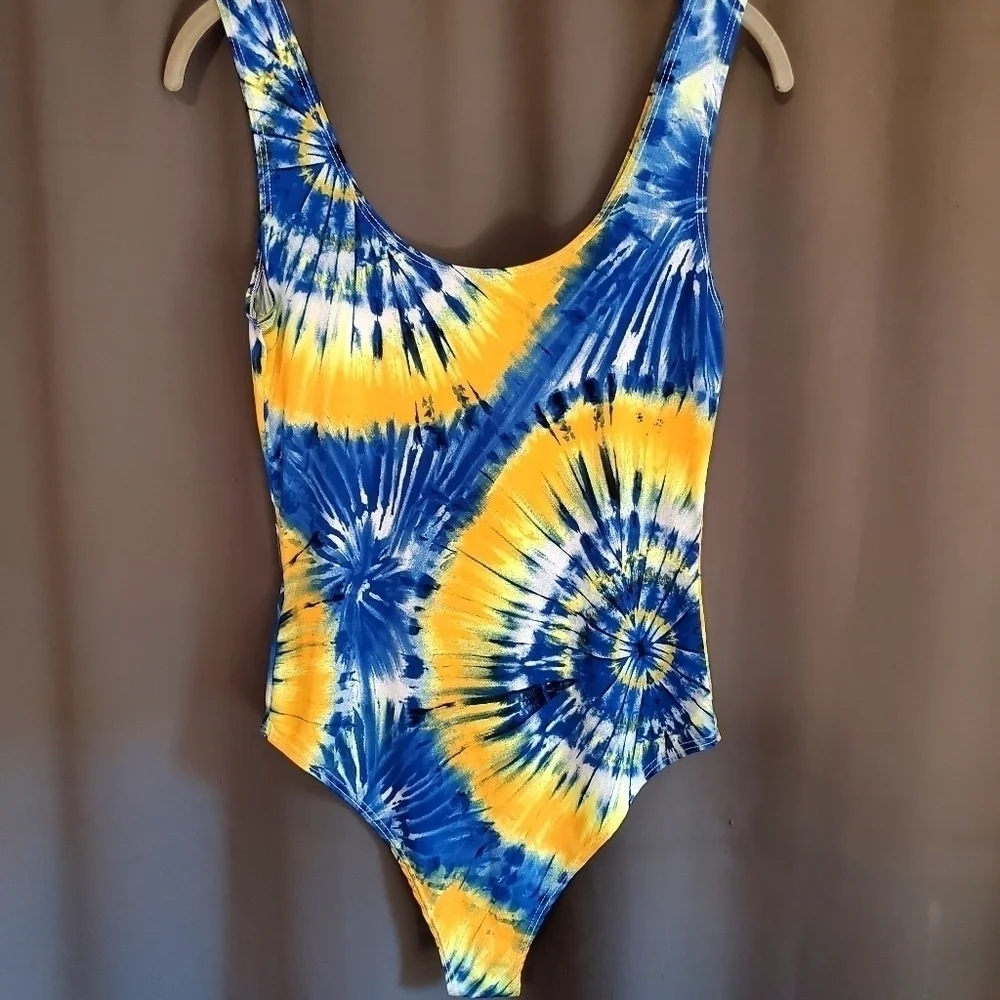 TIE DYE RAVE FESTIVAL BODYSUIT SIZE MEDIUM